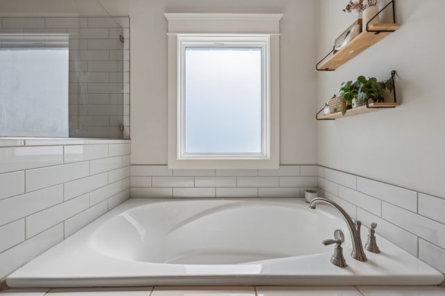 230 Amana Dr, Lebanon, TN 37087