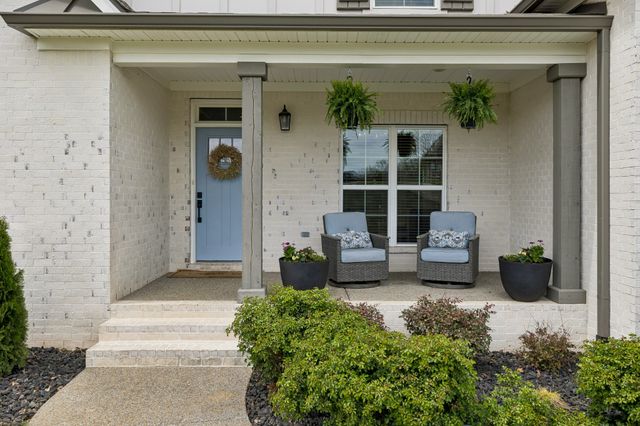 230 Amana Dr, Lebanon, TN 37087