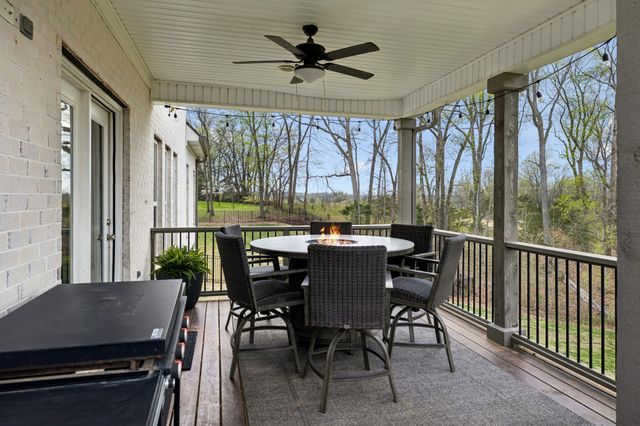 230 Amana Dr, Lebanon, TN 37087