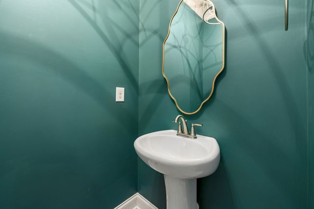 230 Amana Dr, Lebanon, TN 37087