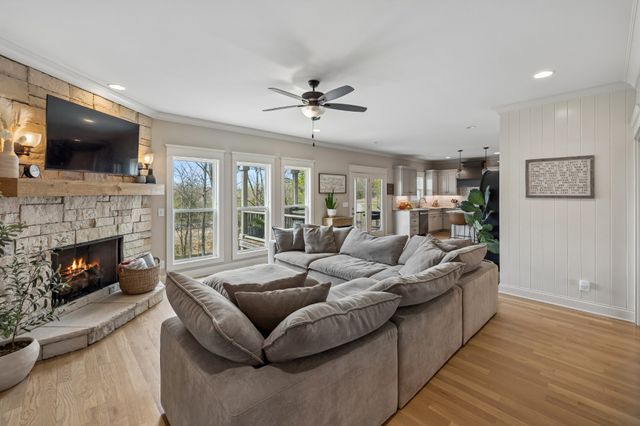 230 Amana Dr, Lebanon, TN 37087