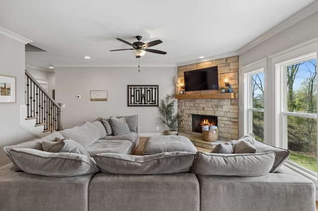 230 Amana Dr, Lebanon, TN 37087