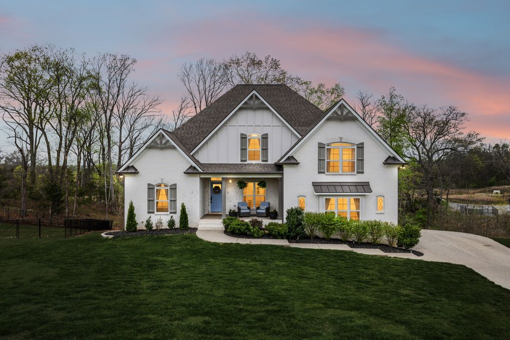 230 Amana Dr, Lebanon, TN 37087