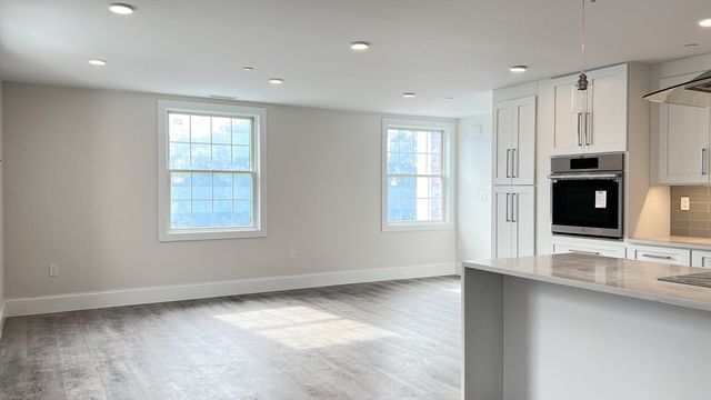 131 Cambridge St A, Burlington, MA 01803