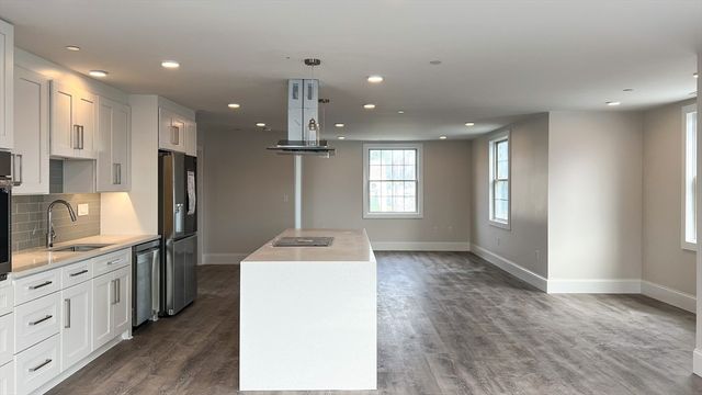 131 Cambridge St A, Burlington, MA 01803