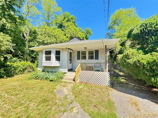 49 Wavecrest Drive, Mastic Beach, NY 11951