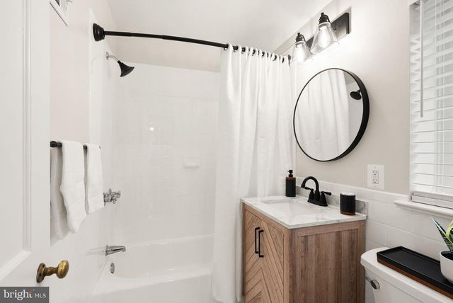 217 N EMERSON ST, Arlington, VA 22203