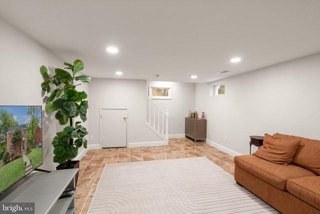 217 N EMERSON ST, Arlington, VA 22203