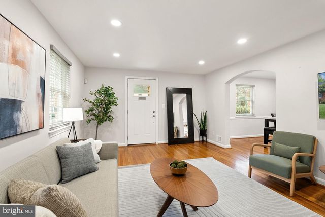 217 N EMERSON ST, Arlington, VA 22203