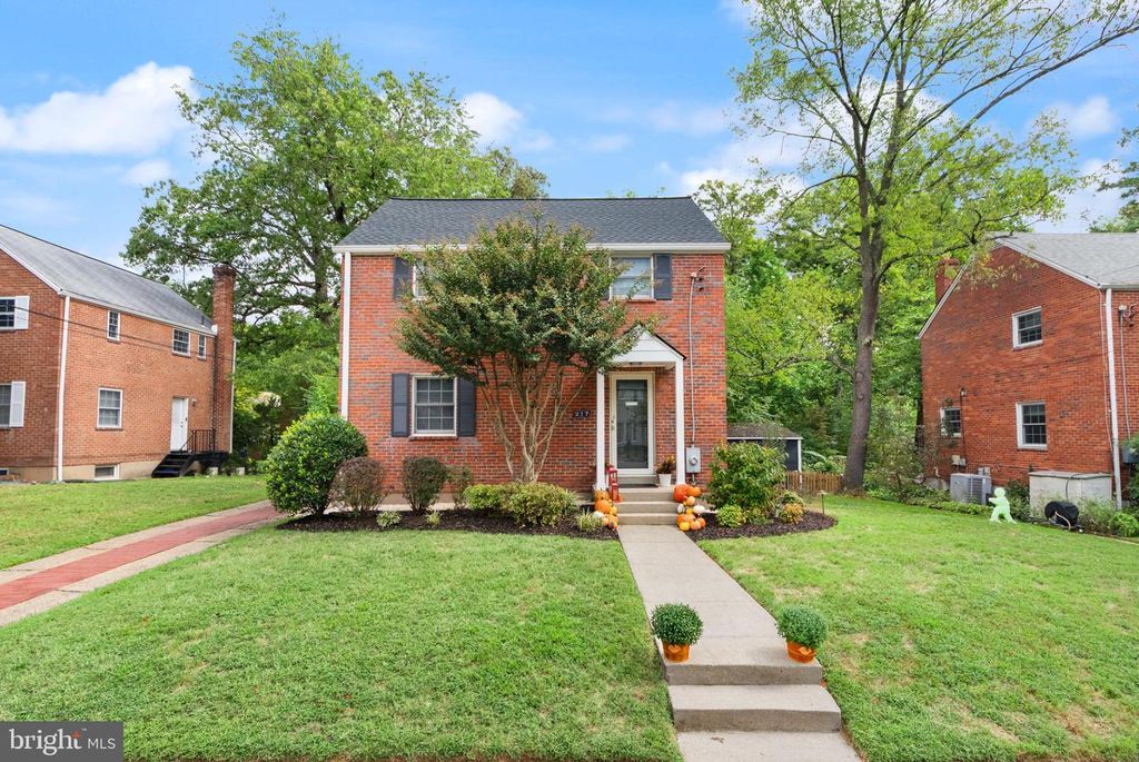 217 N EMERSON ST, Arlington, VA 22203