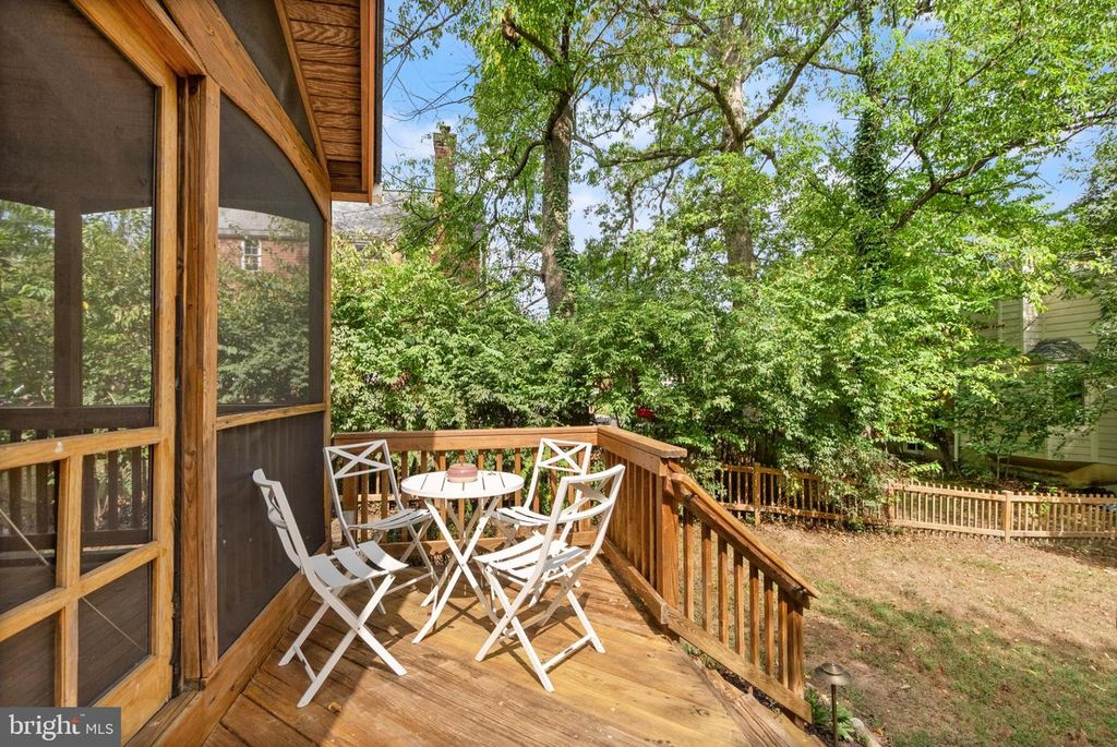 217 N EMERSON ST, Arlington, VA 22203