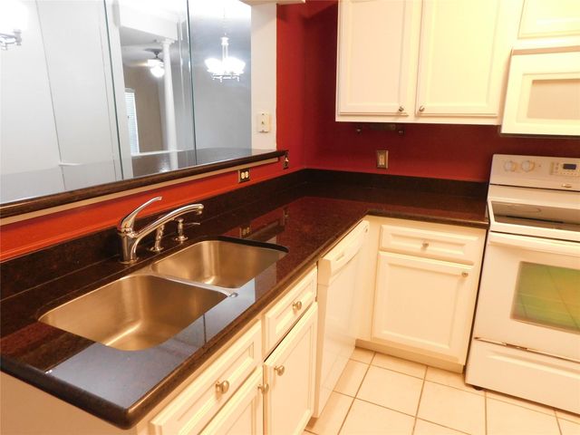 1330 Old Spanish Trail 2205, Houston, TX 77054