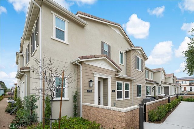 15901 Stresa Lane 6, Fontana, CA 92336