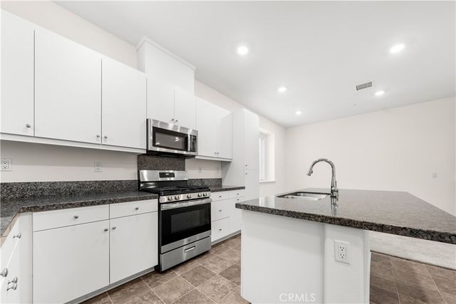 15901 Stresa Lane 6, Fontana, CA 92336