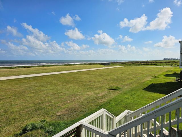 618 Arlo Terrace, Gilchrist, TX 77617