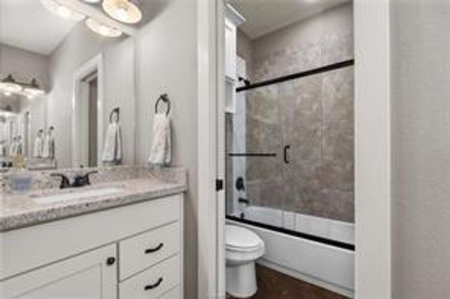 4423 Toddington Lane, College Station, TX 77845