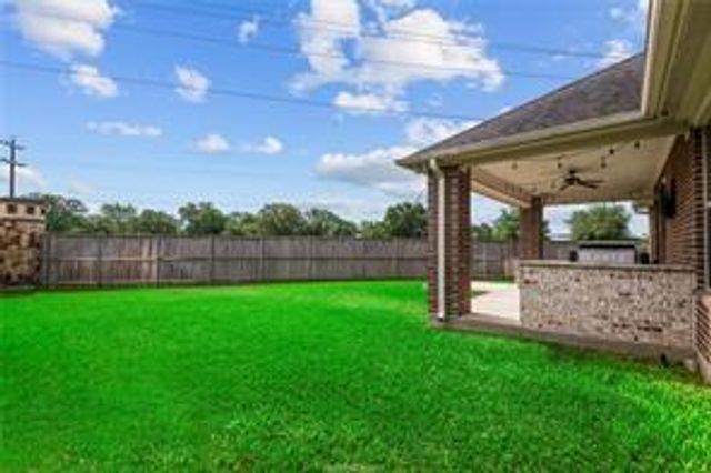 4423 Toddington Lane, College Station, TX 77845