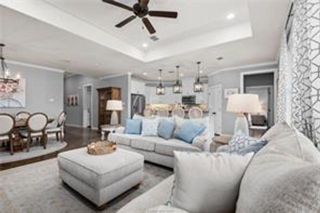 4423 Toddington Lane, College Station, TX 77845
