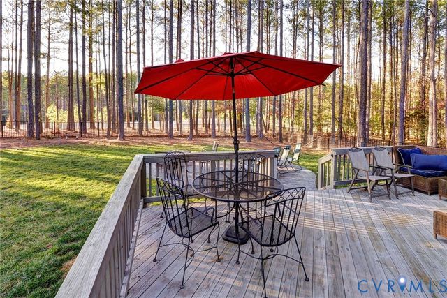 5156 Brandon Pines Dr, Providence Forge, VA 23140