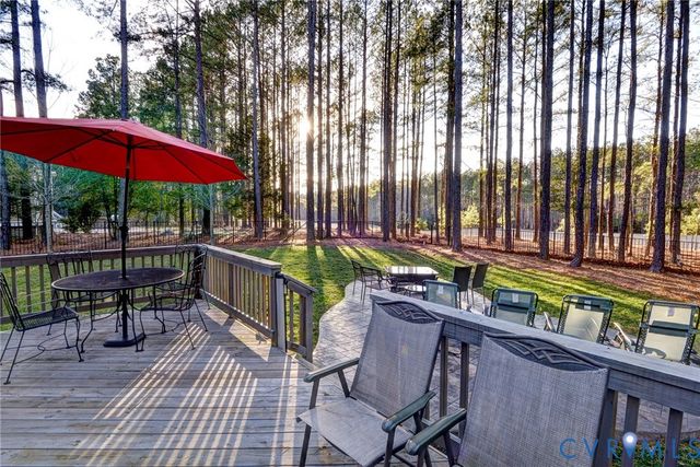 5156 Brandon Pines Dr, Providence Forge, VA 23140