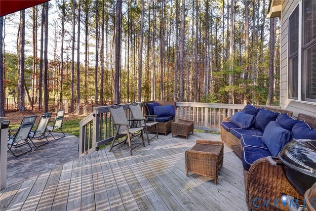 5156 Brandon Pines Dr, Providence Forge, VA 23140