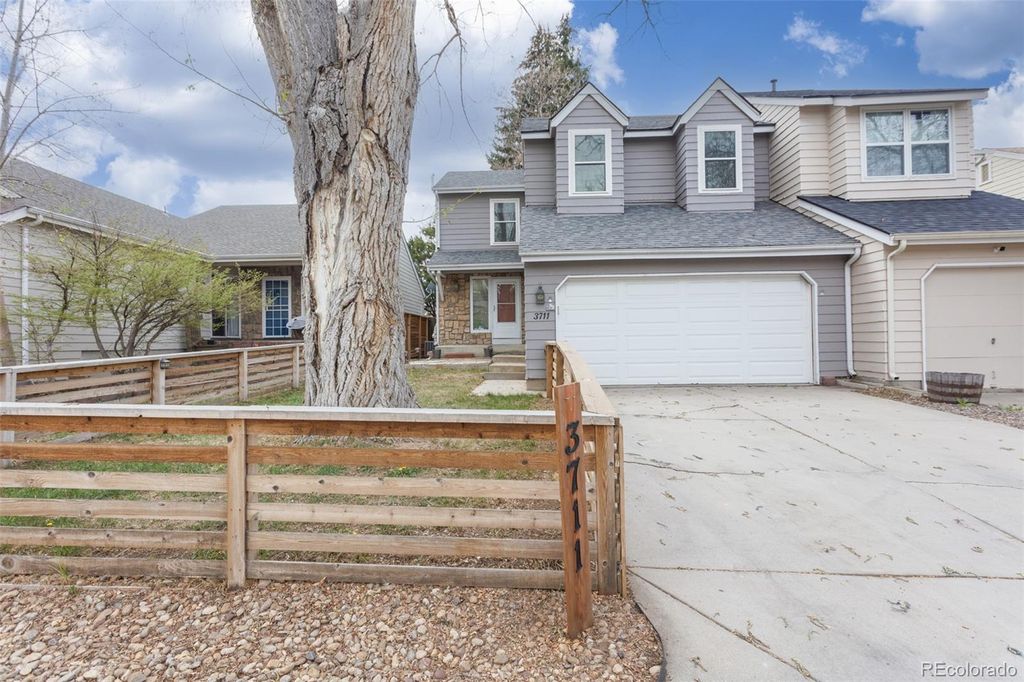 3711 S Espana Way, Aurora, CO 80013