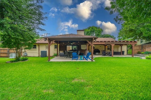 6924 Bal Lake Drive, Fort Worth, TX 76116