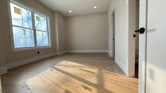 24 Peterson Rd, Wayne Twp., NJ 07470