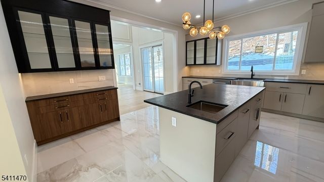 24 Peterson Rd, Wayne Twp., NJ 07470