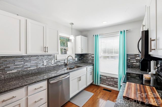 11 Yarrow Meadow Road, Weaverville, NC 28787