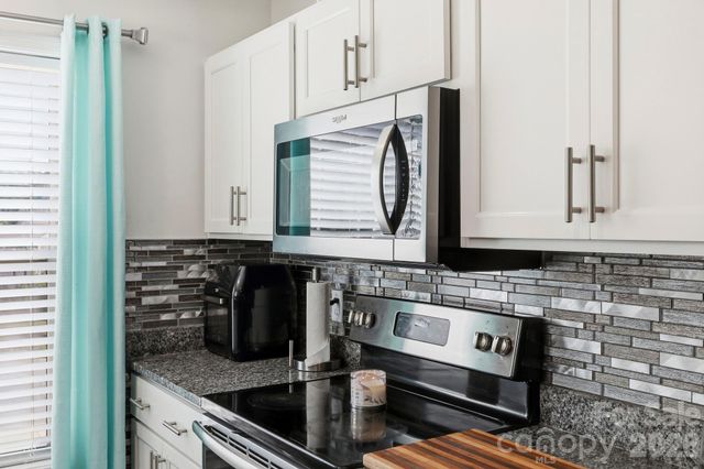 11 Yarrow Meadow Road, Weaverville, NC 28787