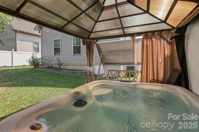 11 Yarrow Meadow Road, Weaverville, NC 28787