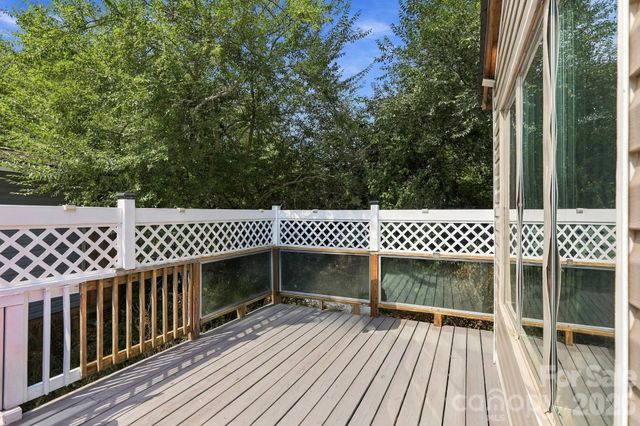 11 Yarrow Meadow Road, Weaverville, NC 28787