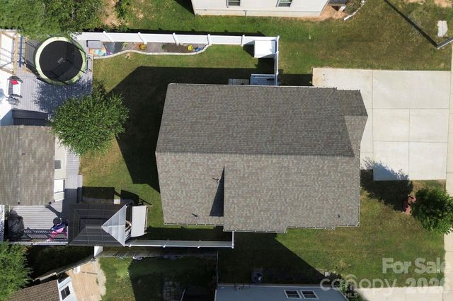 11 Yarrow Meadow Road, Weaverville, NC 28787