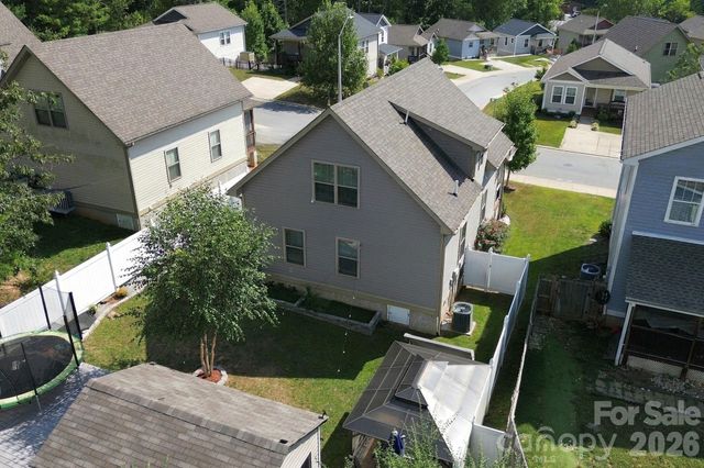 11 Yarrow Meadow Road, Weaverville, NC 28787
