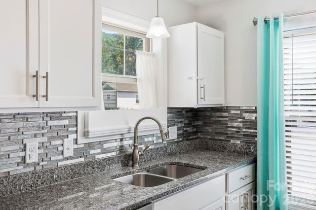 11 Yarrow Meadow Road, Weaverville, NC 28787
