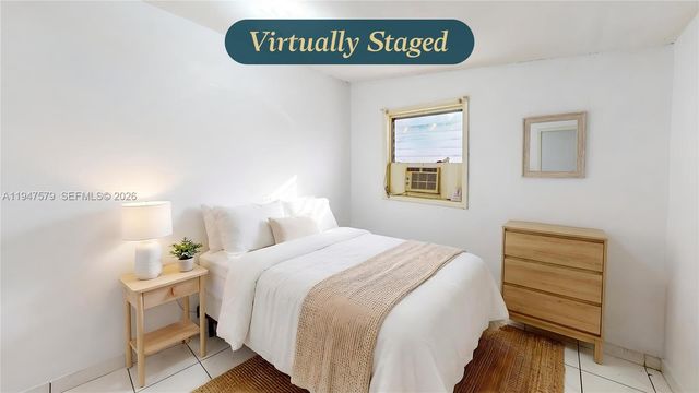 151 W 44th St, Hialeah, FL 33012