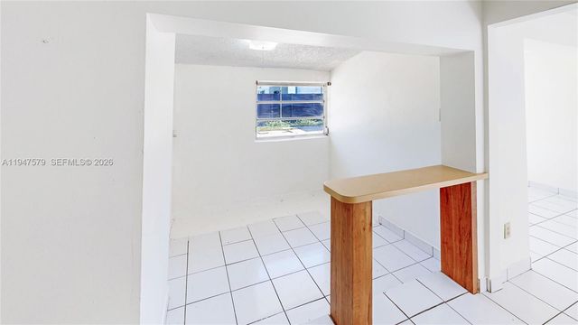 151 W 44th St, Hialeah, FL 33012