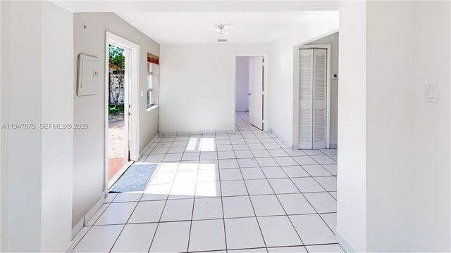 151 W 44th St, Hialeah, FL 33012