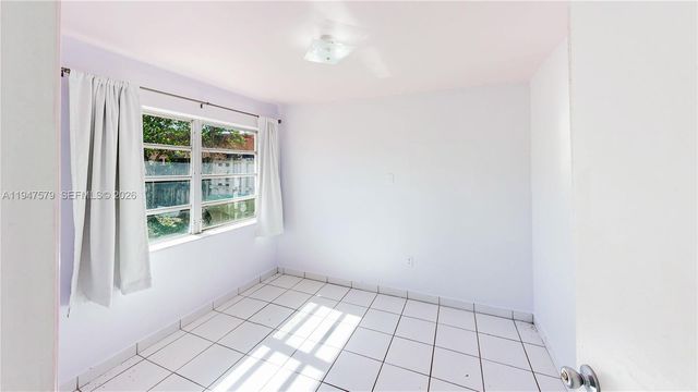 151 W 44th St, Hialeah, FL 33012