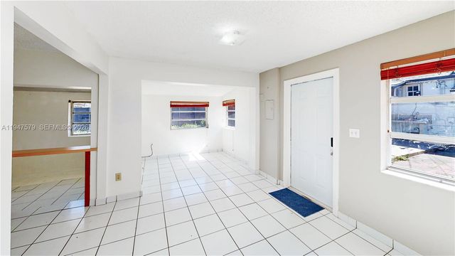 151 W 44th St, Hialeah, FL 33012