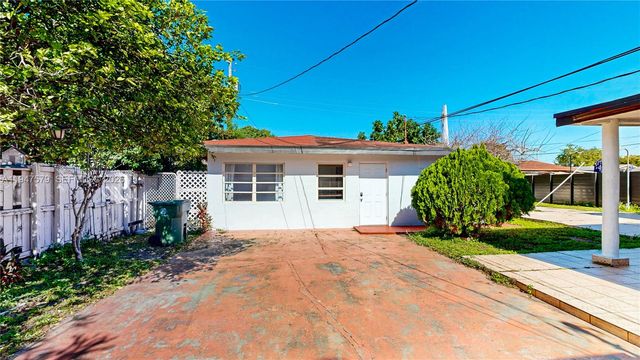 151 W 44th St, Hialeah, FL 33012