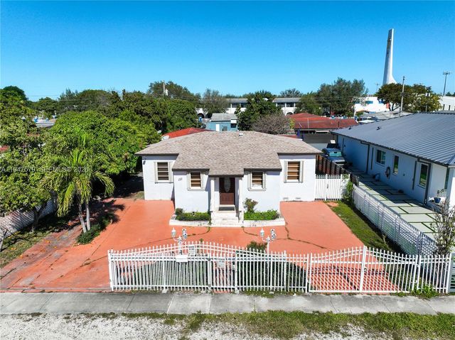 151 W 44th St, Hialeah, FL 33012