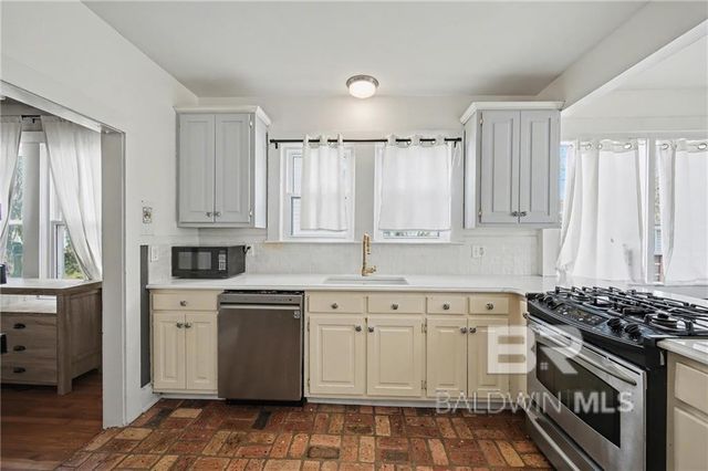 115 S Fulton Street, Mobile, AL 36606