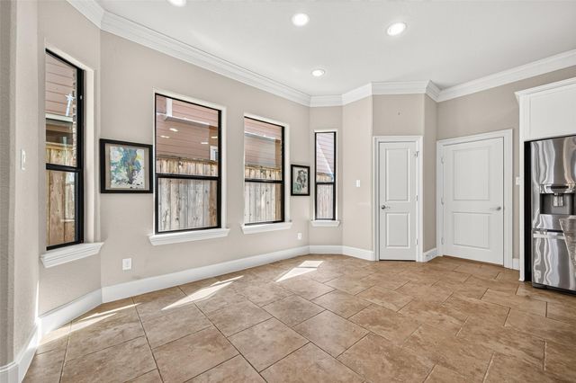 5930 Kiam Street, Houston, TX 77007