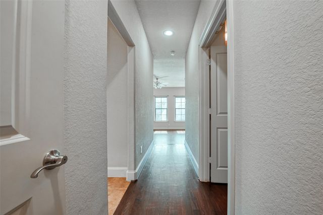5930 Kiam Street, Houston, TX 77007