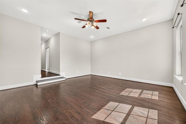 5930 Kiam Street, Houston, TX 77007