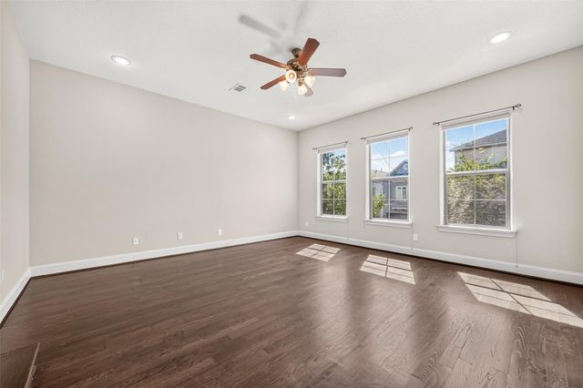 5930 Kiam Street, Houston, TX 77007