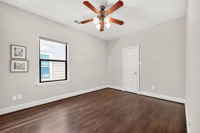 5930 Kiam Street, Houston, TX 77007