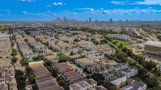 5930 Kiam Street, Houston, TX 77007